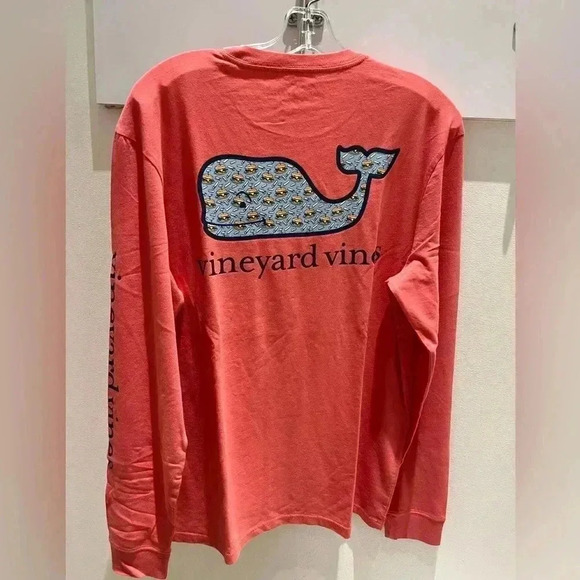 NWT Vineyard Vines Men’s Long Sleeve Red Orange Burger Whale Tee Shirt M - Picture 1 of 3